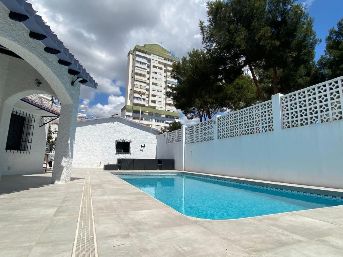 Villa Con Piscina A Un Paso De La Playa Benidorm Kültér fotó