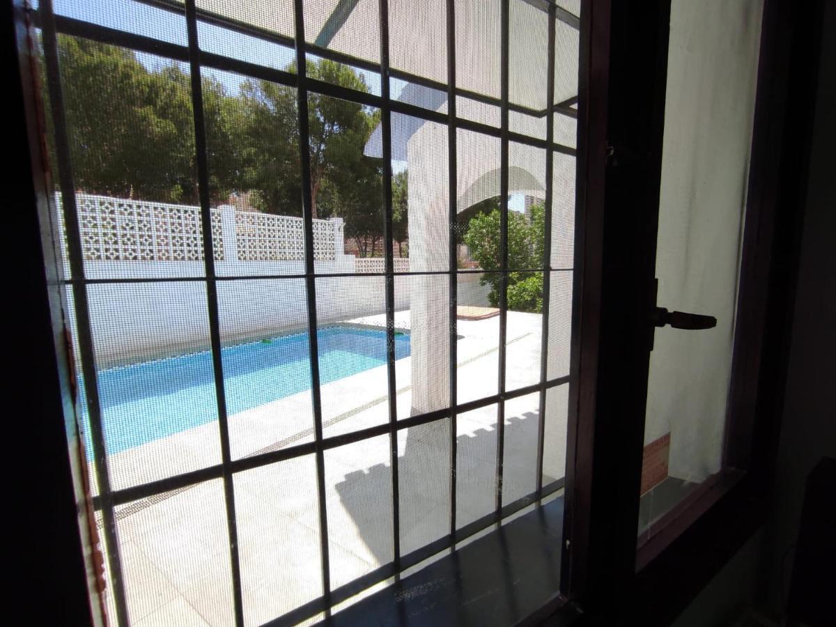 Villa Con Piscina A Un Paso De La Playa Benidorm Kültér fotó
